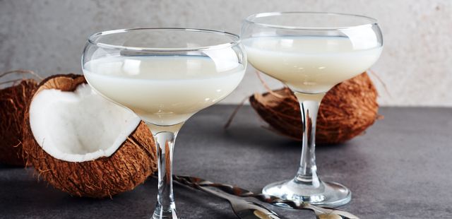 Licor de coco caseiro com apenas 3 ingredientes