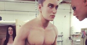 Você já ouviu falar do robô sexual realista com pênis biônico?