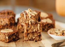 Featured side: Bolo de liquidificador proteico: aprenda essa receita fácil e saudável para o lanche da tarde 