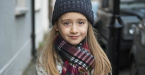 Jovem de 7 anos pede para ser modelo de roupas masculinas
