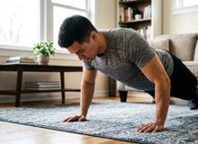 Featured side: Os 5 melhores exercícios para aumentar a massa muscular no conforto da sua casa