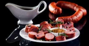 Pesquisadores criam linguiça que promete prevenir câncer de cólon