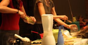 Kiwi Companhia de Teatro apresenta: Carne – Patriarcado e Capitalismo