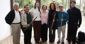 CLÁSSICOS EM CENA – GRUPO AUM