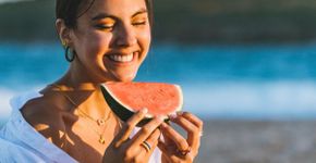 12 nutrientes que ajudam a proteger a pele do sol