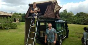Casal vende tudo o que tem para viajar o mundo de carro