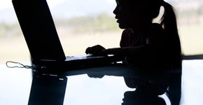 Saiba detectar e agir juridicamente para garantir a segurança da criança na internet