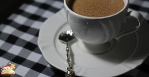 Pra beber embaixo do cobertor: Chocolate quente com café