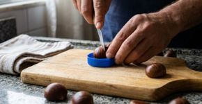 “Na hora de descascar castanhas, pegue uma tampinha de garrafa” por que só fomos descobrir esse truque agora