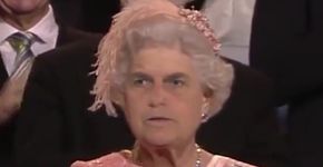 Bolsonaro vira rainha da Inglaterra nos memes