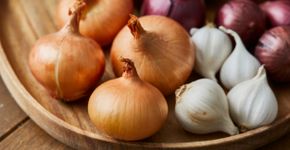 Por que a cebola é considerada um remédio para a pressão alta?