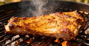 Qual a melhor parte do porco para cozinhar: A carne fica suculenta, macia e aromática