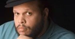 Ed Motta faz show no Shopping Metrô Tatuapé