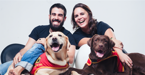 Os cães da Fundação Bocalan levam autonomia e autoestima a pessoas com deficiência