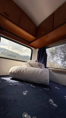 Interior de um dos trailers que podem ser alugados no Parque Nacional do Itatiaia 