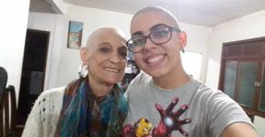 Adolescente do ES raspa os cabelos em apoio à avó doente