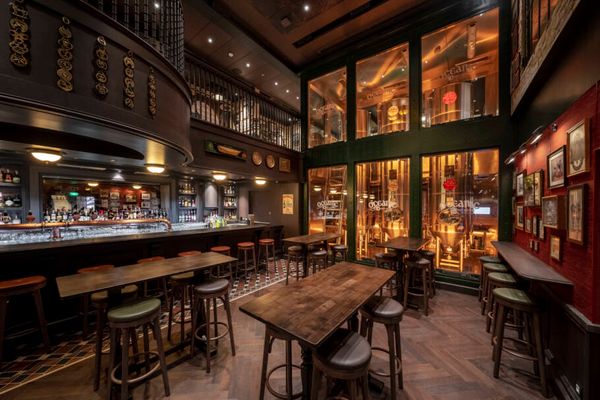 Masters of the Seas, pub em estilo britânico, será o coração do distrito Terraces do MSC World America
