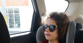 ‘Por que se incomodam que meu filho use vestido?’, diz mãe