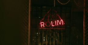 Chapeiro zumbi do Bullguer invade Edifício Rolim às 3h33 levando terror aos visitantes durante o Halloween