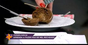 Aprenda a fazer um delicioso pão de mel pra comer de colher