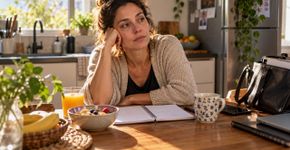 O que muitas mulheres não sabem sobre o cansaço após os 35 anos e o que as pesquisas científicas revelam