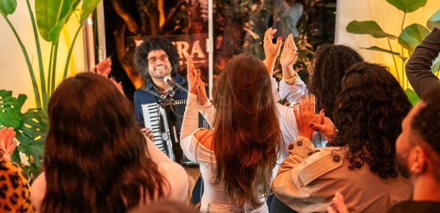 Jams, vinil e música ao vivo: o que rola na programação da Petra Zuca em SP