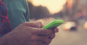 Aplicativo de mensagens paga usuários por convite a amigos
