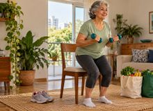 Featured side: O maior erro depois dos 60 anos é evitar o treino de força e fazer apenas caminhadas