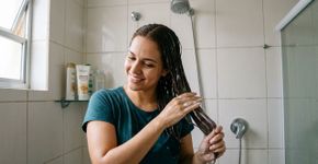 Três cabeleireiros concordam: “O condicionador não é um complemento ao shampoo, é um grande aliado que nutre, protege e também hidrata os cabelos”
