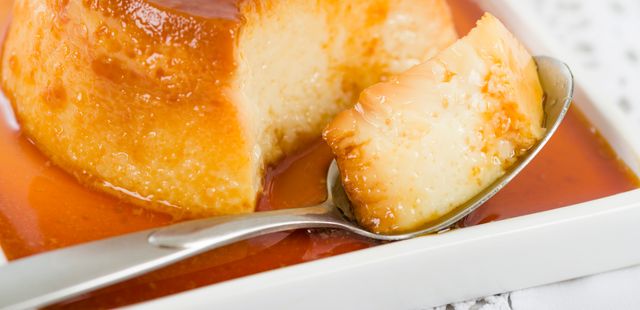 Pudim de leite low carb para comer de joelhos!