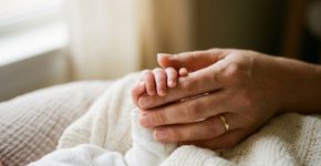 A maturidade pós gravidez não dura só 1 ano: por que a transformação psicológica da maternidade pode durar anos