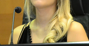 Deputada denuncia secretário do MT que divulgou foto de camisola