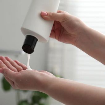 Featured mobile: Veja por que os condicionadores líquidos estão conquistando espaço na rotina capilar