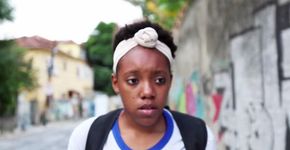 Em vídeo, meninas de diversos países relatam casos de violência sexual em escolas