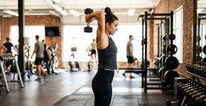 Fazer pilates é bom, porém os especialistas já afirmam: o melhor exercício para se livrar da flacidez nos braços