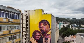 História de amor é retratada em grafite gigante em Florianópolis