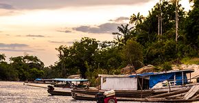 Uma viagem única pelas águas do rio Negro, na Amazônia