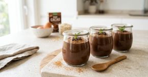 Como preparar uma sobremesa proteica com ovo e cacau em pó para definir o corpo e matar a vontade de doce sem culpa
