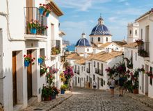 Featured side: A cidade mais bonita para percorrer a pé e conhecer um centro histórico protegido como Bem de Interesse Cultural