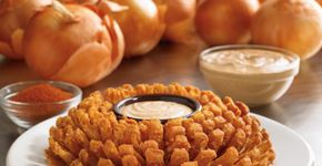 Outback presenteia clientes com Bloomin’ Onion