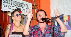 Dia Nacional da Poesia com sarau e contação de histórias