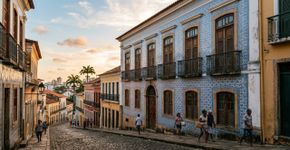 Fundada pelos portugueses e com a malha urbana colonial preservada: a capital nordestina cujo centro histórico conserva construções e traçado que remontam ao século XVII e é Patrimônio Mundial desde 1997