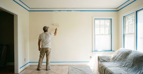 O valor da diária de um pintor que recupera parede com mofo e entrega o serviço sem sujeira no chão