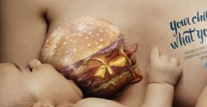 Anúncio chocante adverte mulheres grávidas sobre hábitos alimentares ruins