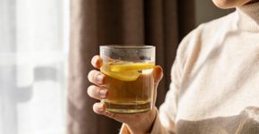 5 hábitos baratos que superam os modismos do bem-estar segundo especialistas