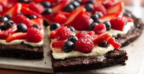 Aprenda a fazer uma saborosa pizza de brownie