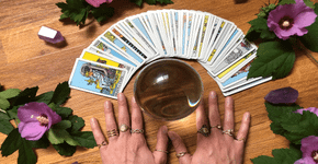 Outubro é mês de reflexão: tarot pode ajudar a repensar decisões nos últimos meses do ano