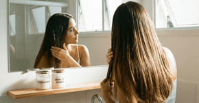 Cuidar do cabelo em casa com apenas três passos simples é a nova febre do momento