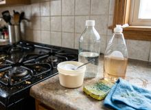 Featured side: Para sua cozinha ficar sempre limpa e renovada, use isso com frequência