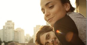 Curta-metragem com Alice Braga tem pré-estreia gratuita no Reserva Cultural